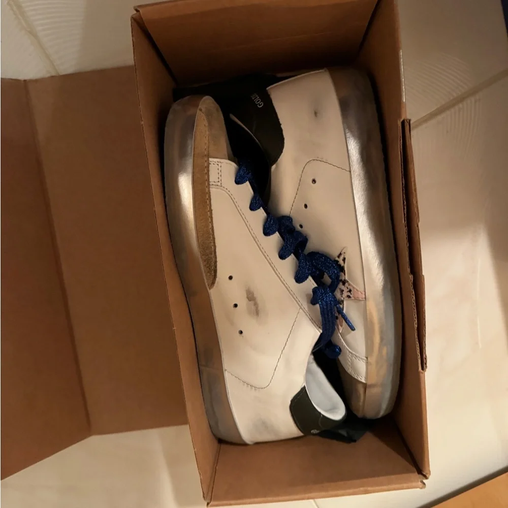 Golden Goose - Picture 2 of 5